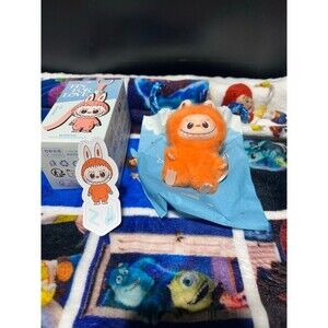 The monsters pin for love